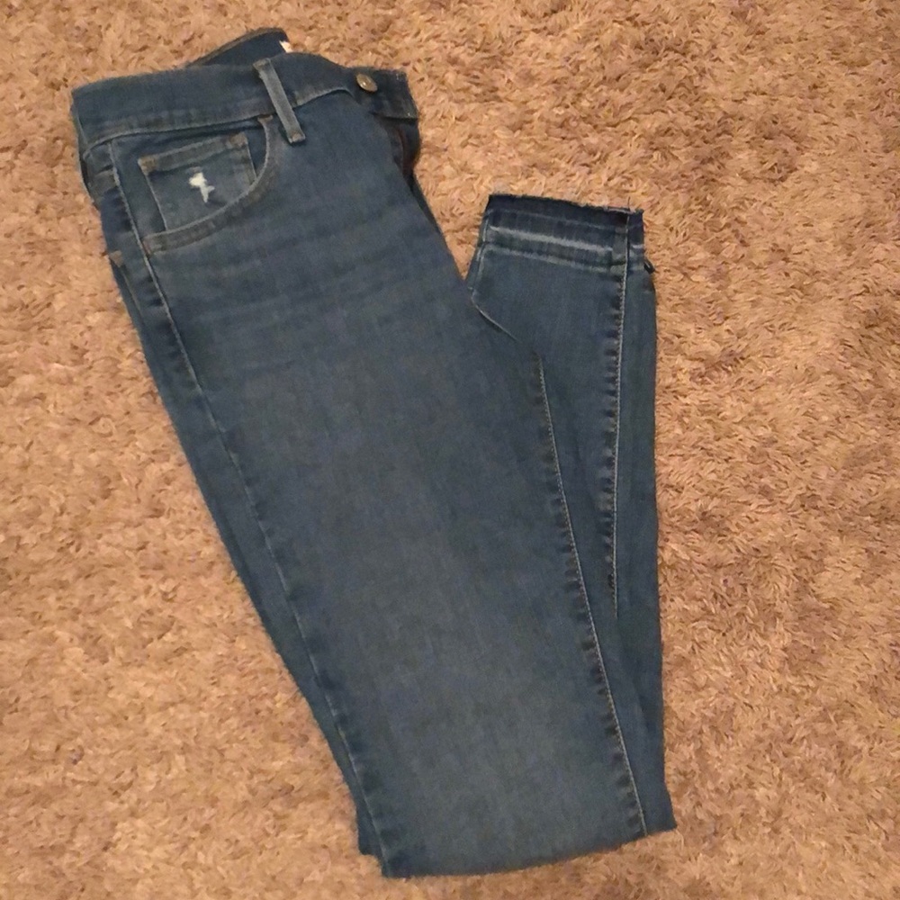 LEVI’S JEANS